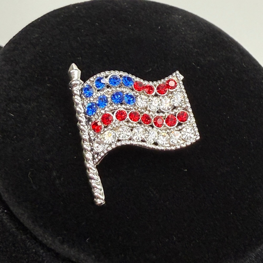 Rhinestone Cluster American Flag Brooch Pin Patriotic Red White Blue Jewelry 1in